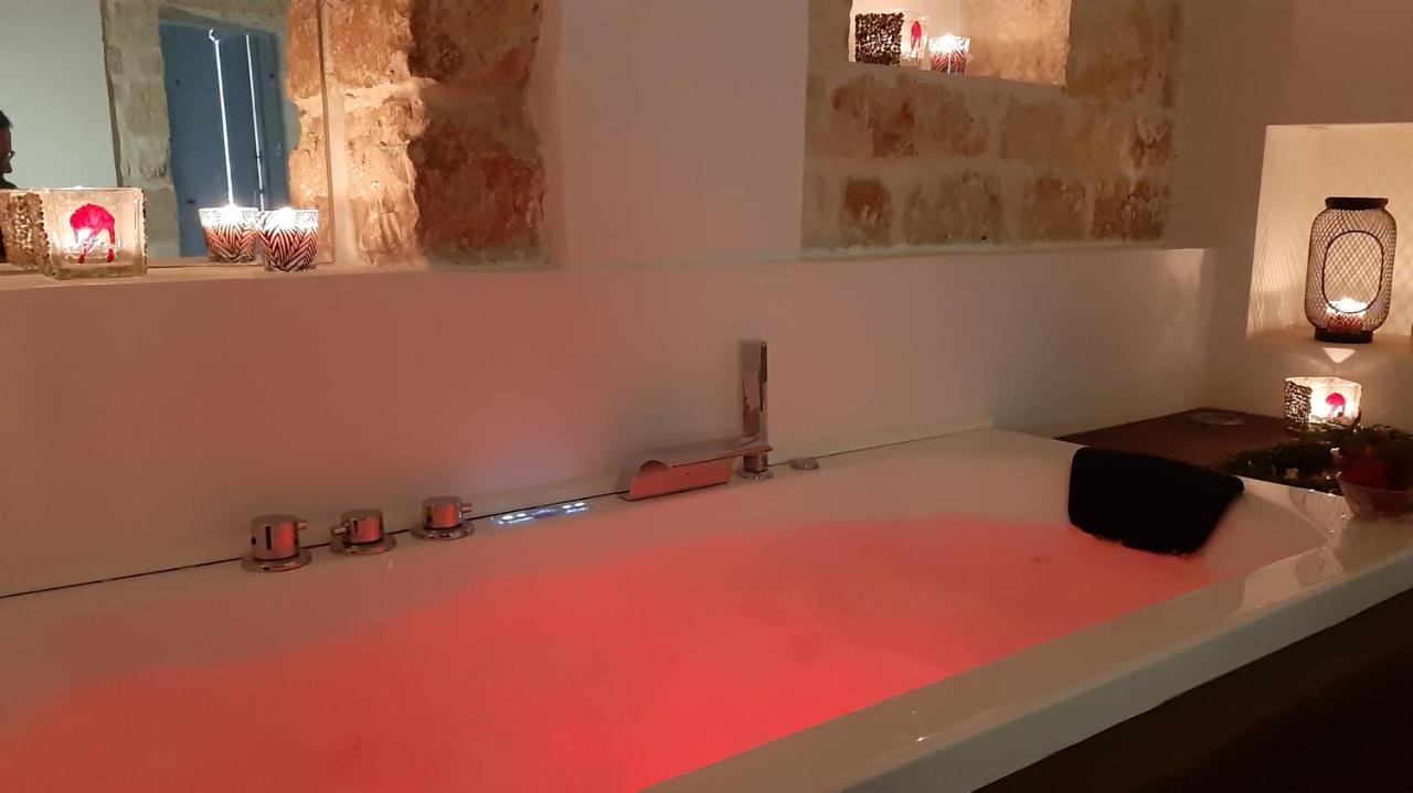 Dimora Ducabianco Bed & Breakfast Monopoli Exterior photo